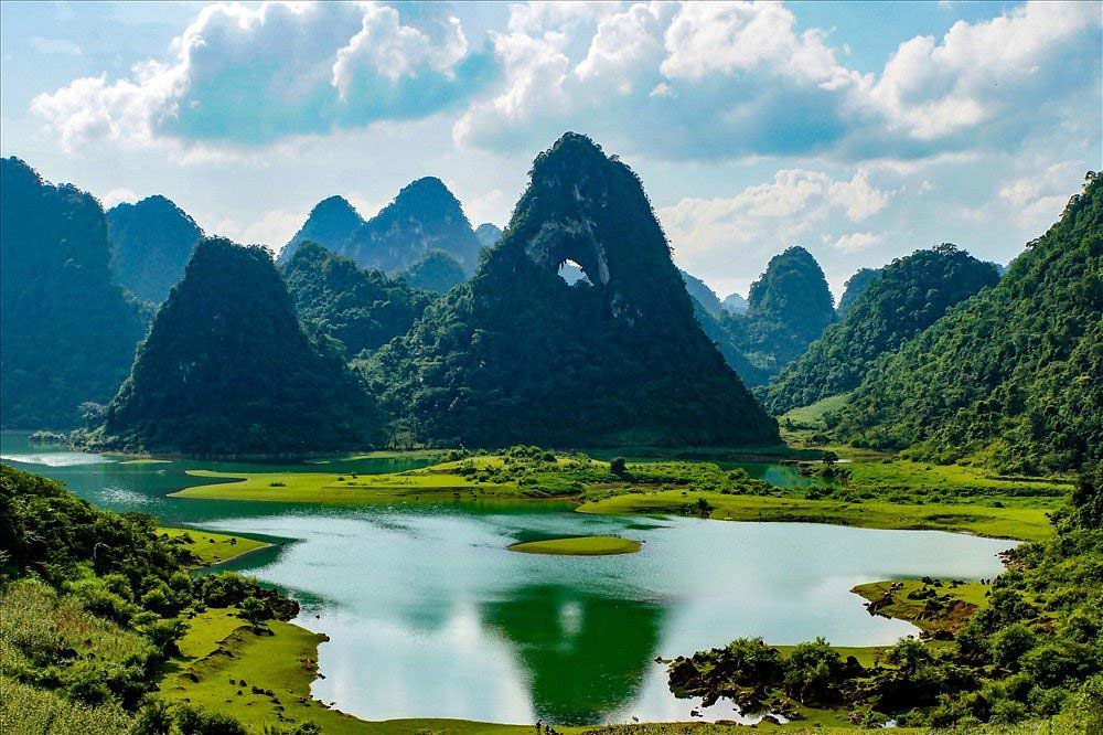 Things To Do In Cao Bang - hole mountain in cao bang vietnam